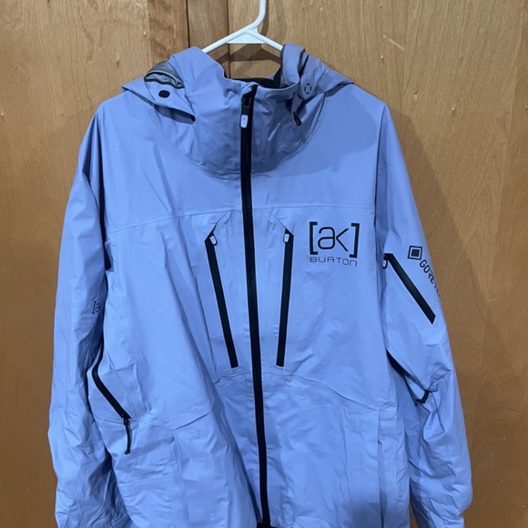 Burton ak snowboard jacket and bib pants - Picture 3 of 6